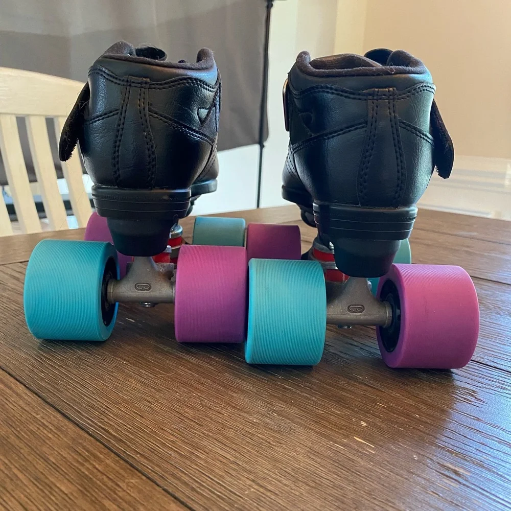Riedell R3 Demon Roller Skate Set - Picture 8 of 10
